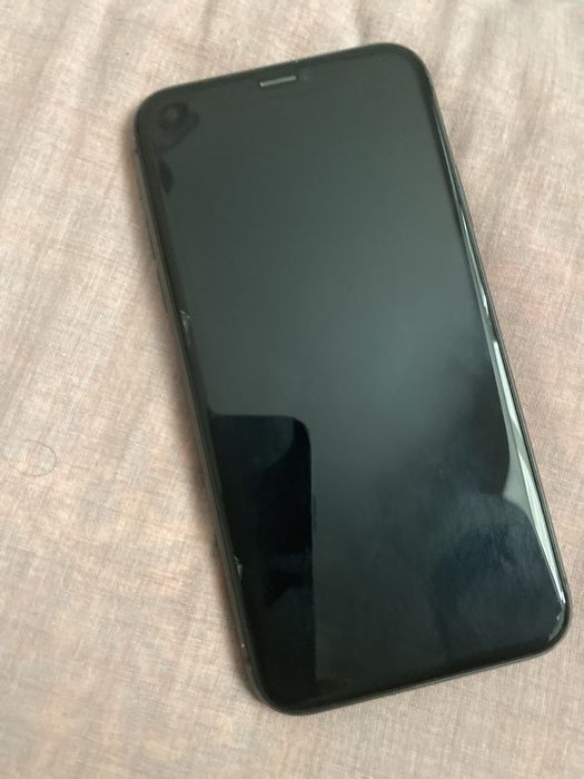 Продам айфон 11 в хорошем состояний.