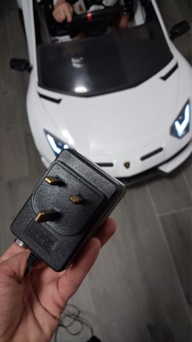 vand masinuta electrica pentru copii