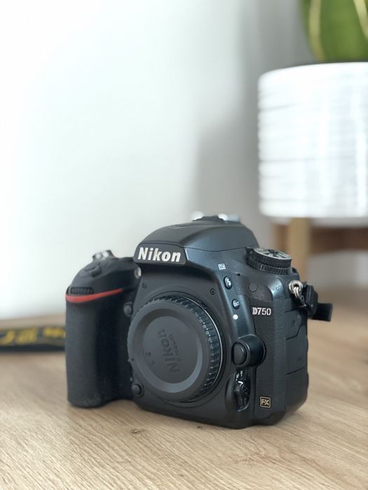 Vand Nikon DSLR D750 Timisoara • OLX.ro
