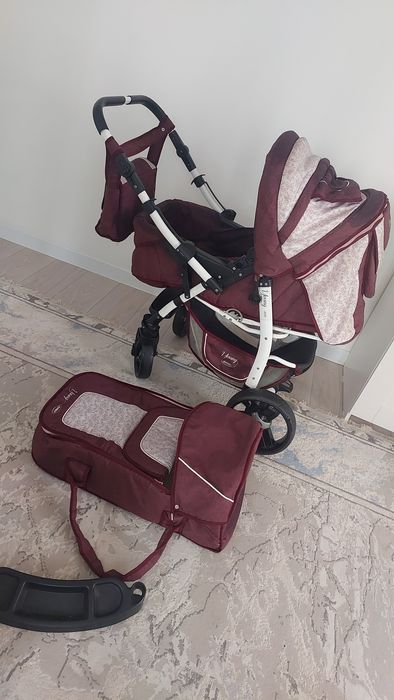 Продам  коляску с переноской