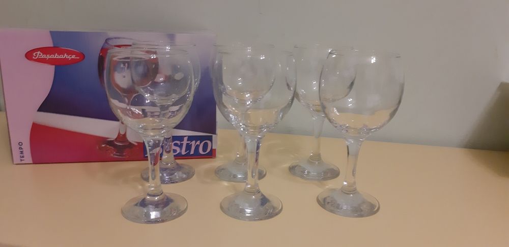 Комплекти чаши за кафе /сърца/, за вино, за безалкохолно