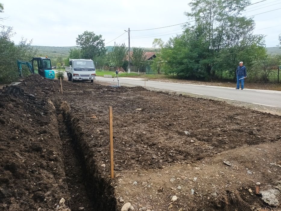 excavator +  basculanta de 3,5t de inchiriat