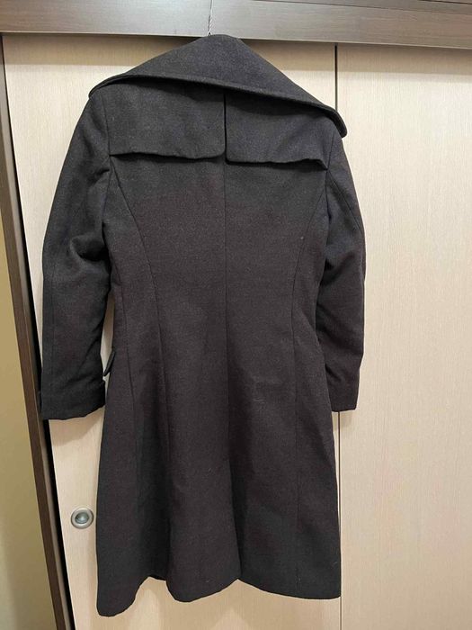 Дамско тъмно сиво палто, размер М
