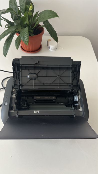 принтер canon lbp 6030 / хорошее состояние 10/10