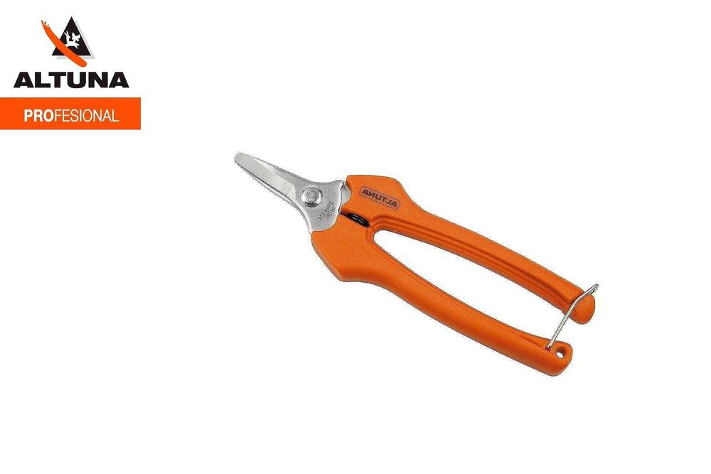 Професионални ножици с право и извито острие за беритба