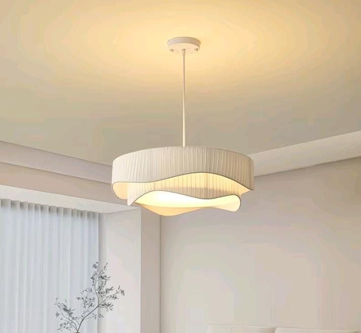 Продам новые люстры