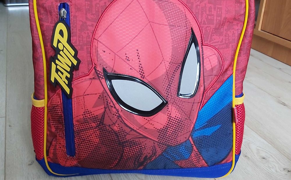 Lindex    Раници