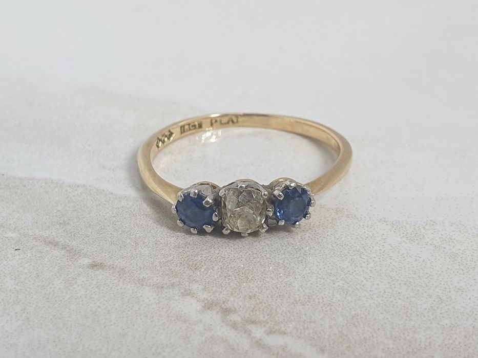 Inel vintage din aur de 18K cu diamant natural și safire albastre naturale, montură din platină – 2,05 g