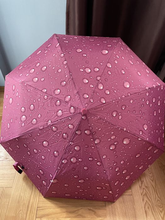 Автоматичен чадър с красив десен!