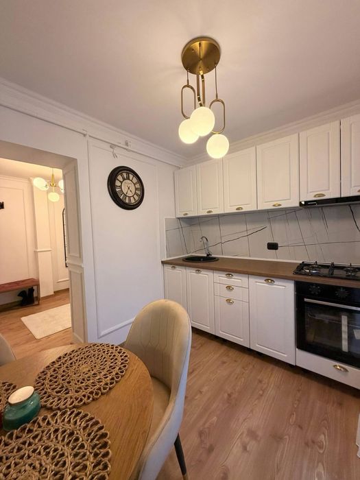 Apartament premium  54mp ,etaj 1 in zona liceului Pedagogic