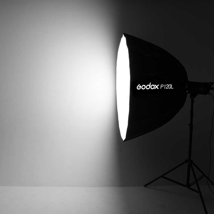 Параболичен софтбокс Godox P120L  Parabolic Softbox with bowens mount