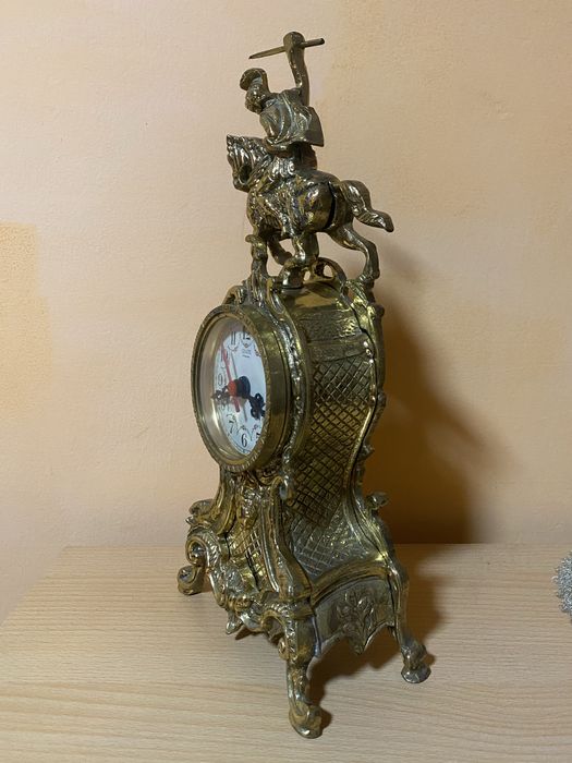 Ceas  din bronz - semineu