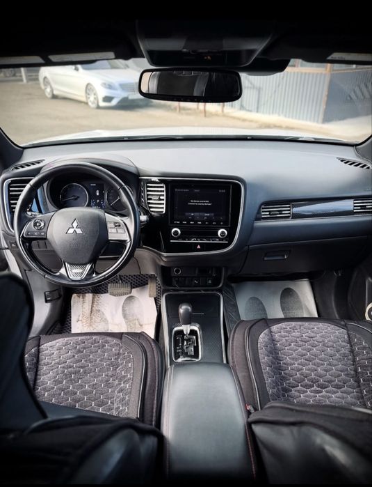 Mitsubishi Outlander, 2020 года