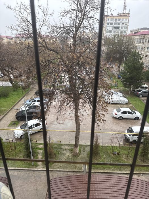 Qora qamish 2/5  4 xonali dom 4 etaj  remontlari  yengi ozimizaniki