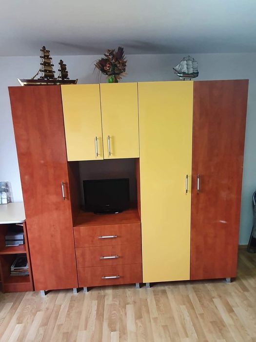 Mobilă de cameră din cu uși postforming+ birou