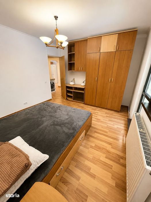 Apartament 3 camere, 2 băi, centrală termica