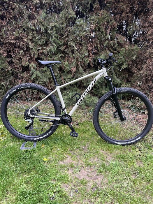 Specialized Rock Hopper 29 цола 2х9 Acera
