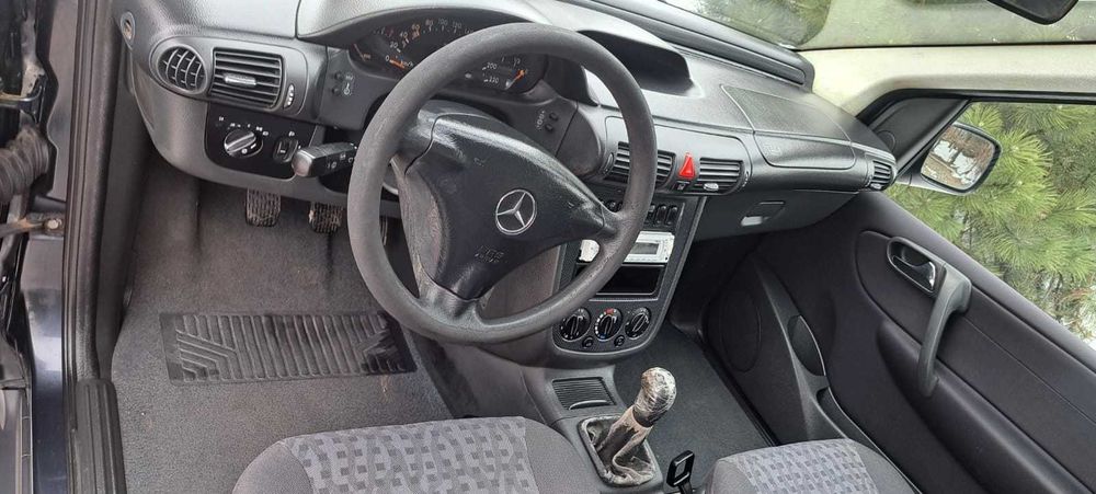 MERCEDES Vaneo 2004 1.6i 102CP E4 AC 5 usi unic proprietar ofer fiscal