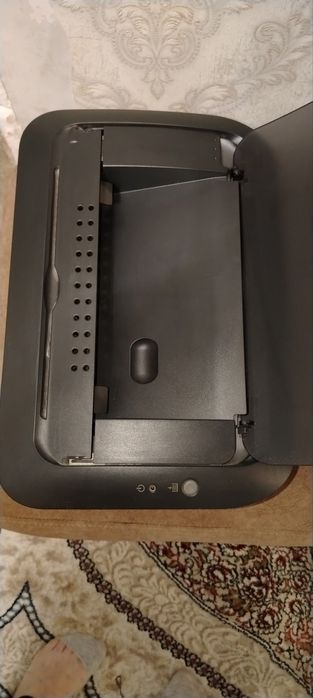 Срочно продается CANON 6000