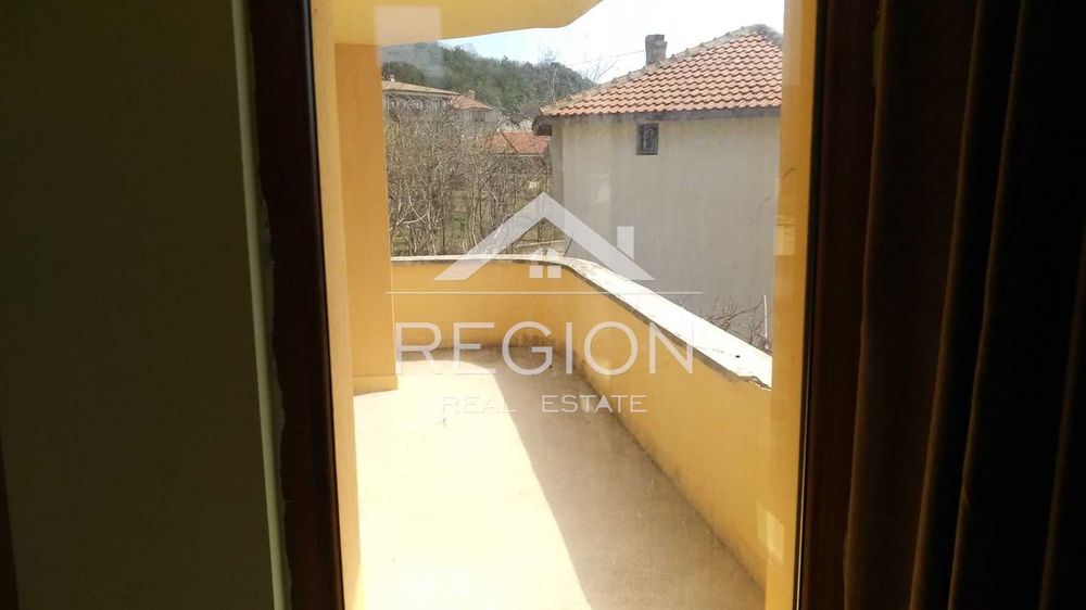 Дава се под наем Къща в к.к. Св.Св. Константин и Елена - 350 кв.м за 1000 € - Снимка #9