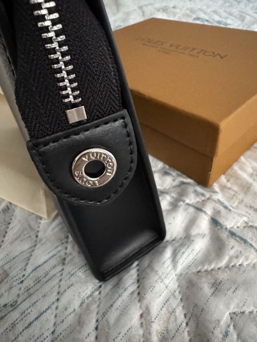 Клъч Louis Vuitton