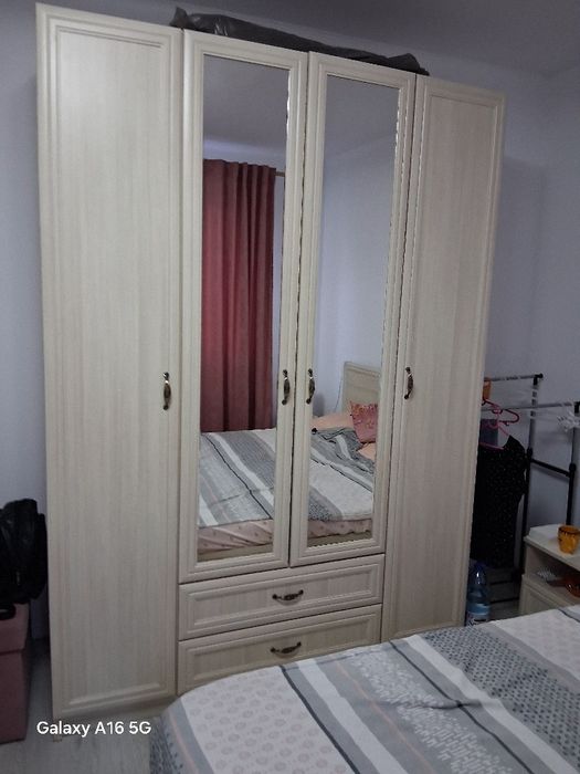 Dulap dormitor și comoda