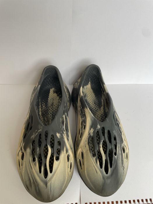 Yezzy foam runner