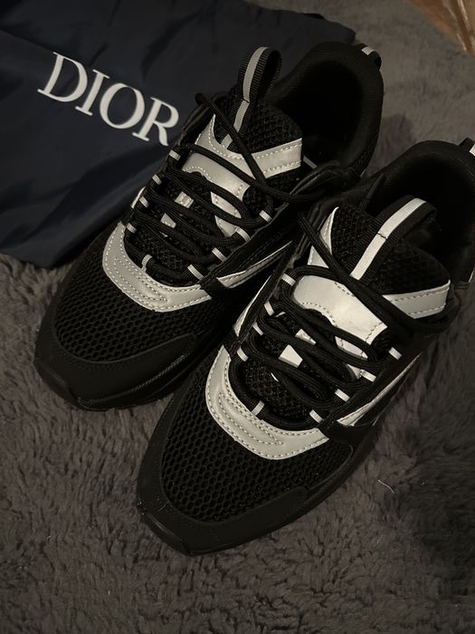 Dior b22.