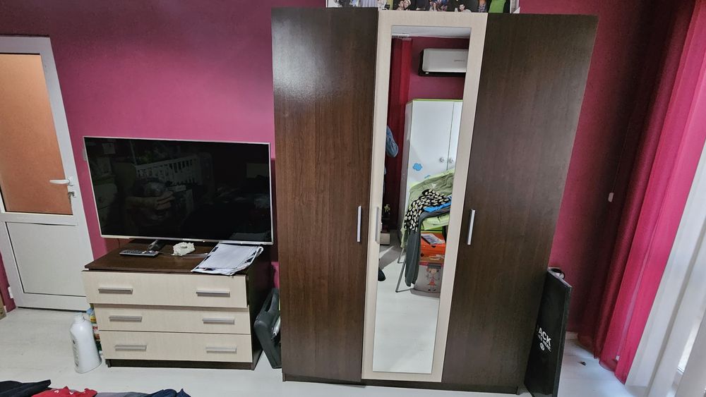 Продавам спалня комплект