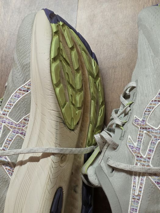 Asics Nimbus 27 de alergat