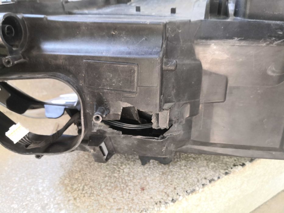 Фар BMW X1 F48 LED десен/Фар БМВ Х1 Ф48/Фар BMW F48 Оригинален