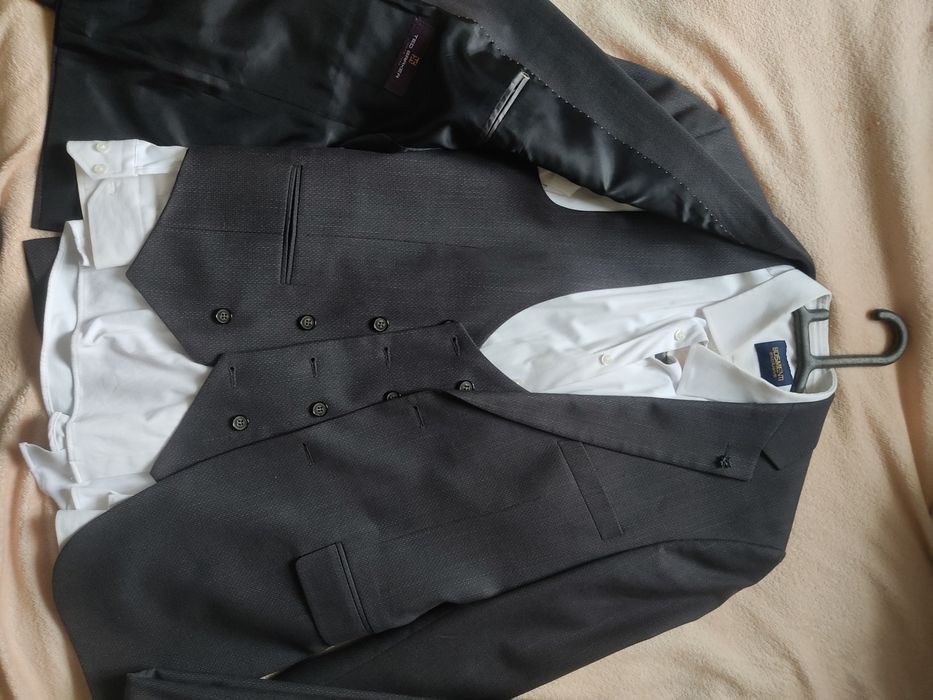 Костюм тройка Ted barker