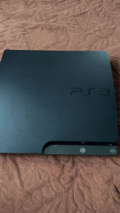 Vand ps 3 slim 80 de jocuri  nu are maneta