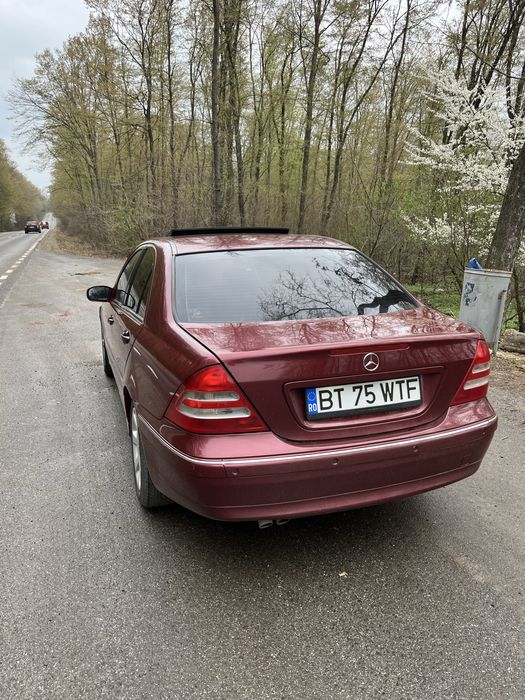 Vand sau schimb C class w203 c220 cdi