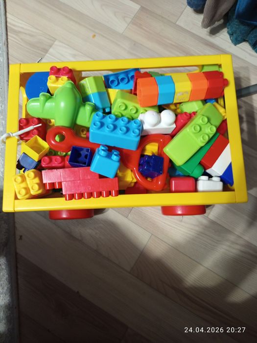 Конструктор с тележкой