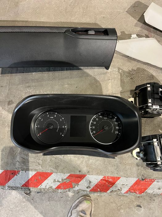Dacia Sandero Stepway 2021 на части