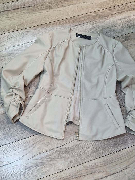 Вталено кожено яке Zara, размер М