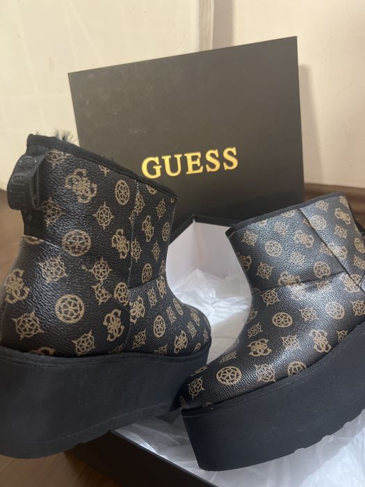 Ugg guess ultra mini nr 39