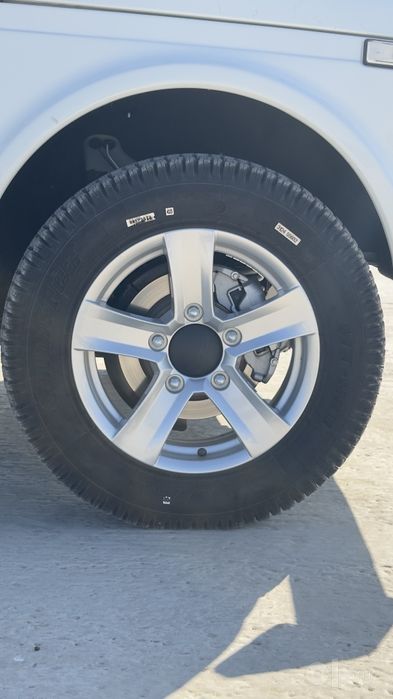 Niva 4x4 sotiladi