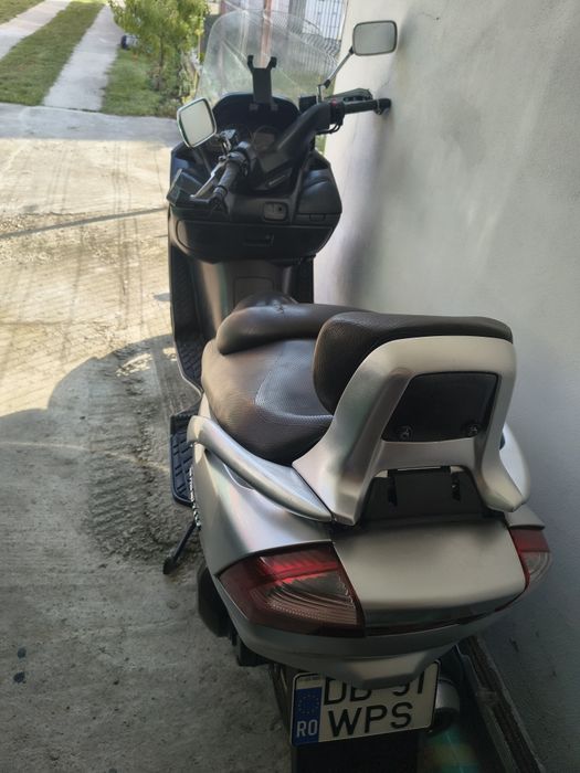 Suzuki burgman 400
