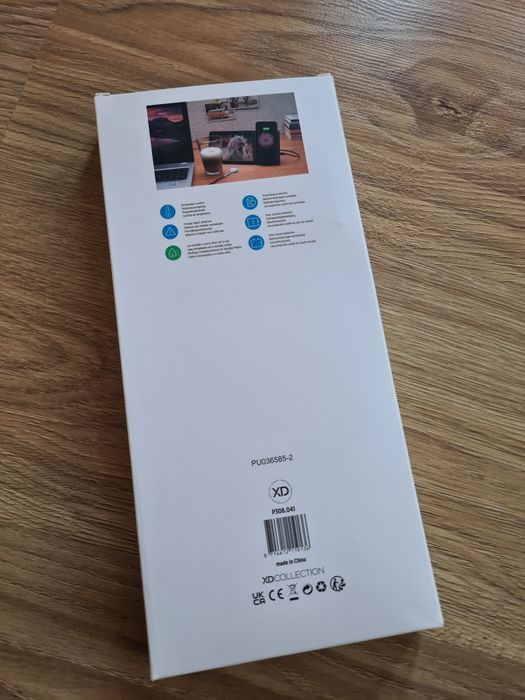 Incarcator wireless 5W nou. Are si rama pentru a incorpora o poza.