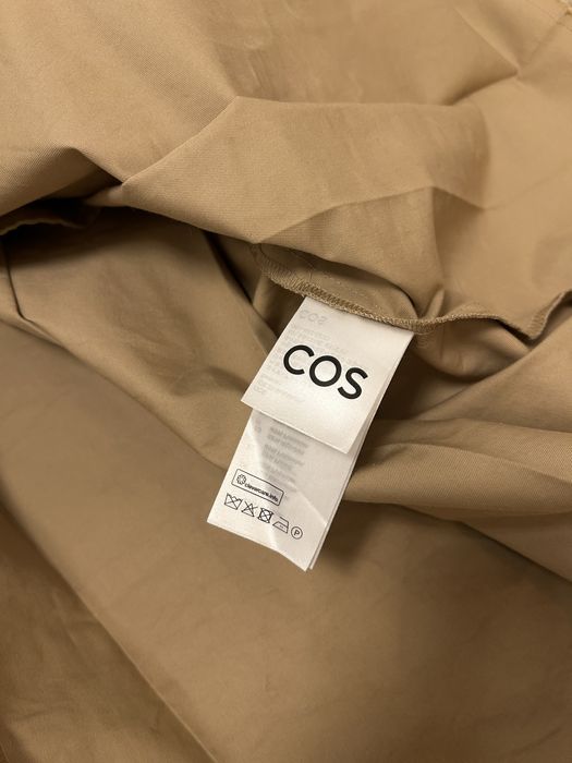 COS fusta bej plisata