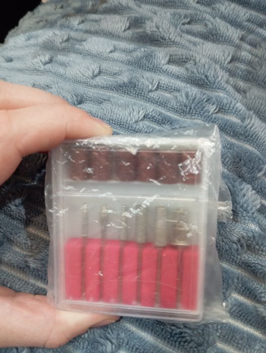 Аппаратный маникюр с пидалью