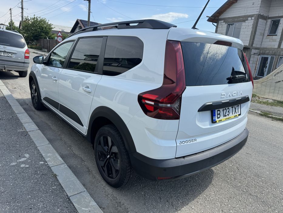 Dacia Jogger 2024 Facelift Motor 1.0 Beznina + GPL 100 CP ECO G-100 6 Trepte TVA inclus si Deductibil ! KM 90.000 REALI , Unic Propietar