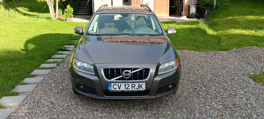 Volvo V70, 1,6 Diesel inmatriculat in anul acesta!