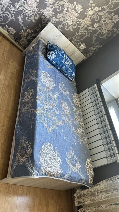 Продам кровать для спальни