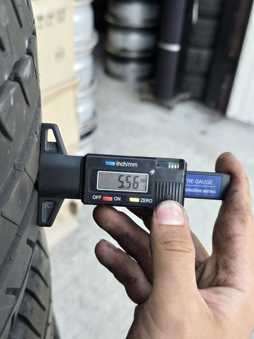 2 Броя 225/45/17 Michelin 2x5,5mm