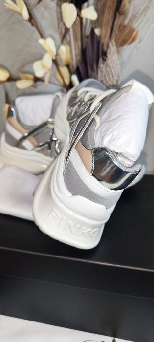 Нови маратонки PINKO Ariel