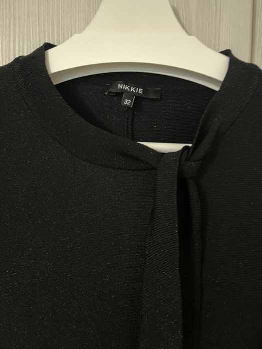 Rochie neagră cu sclipici elegantă Nikkie