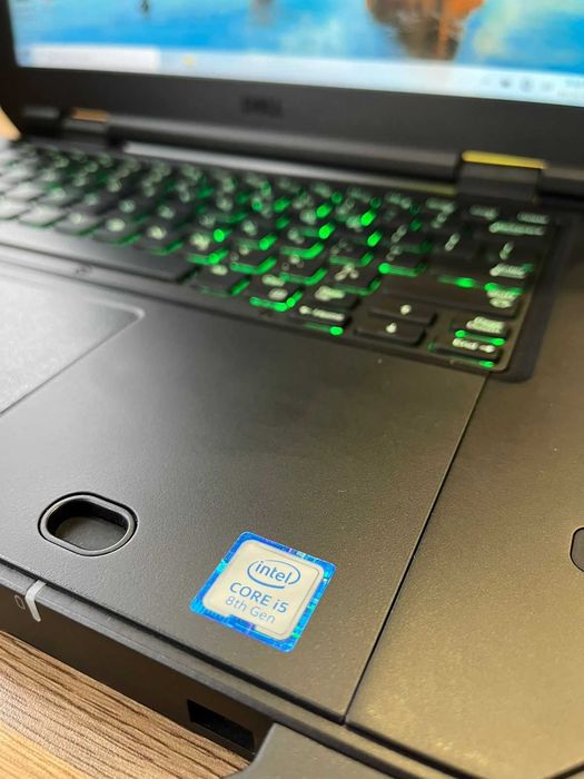 Dell Latitude Rugged 5420. Core i5 8350U - 1,7/3,6 GHZ. 16/256 GB